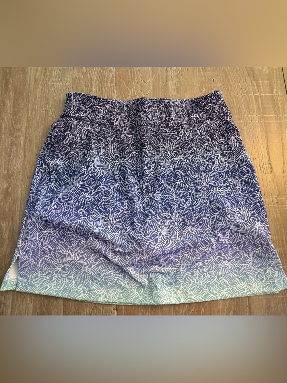 Small vineyard vines skort